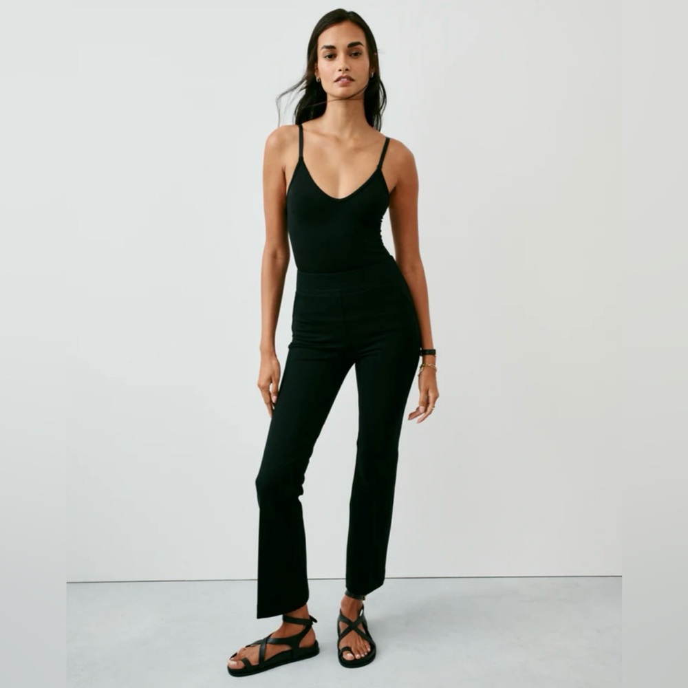 SpanxSmooth Perfect Fit Black Ponte Pant, size L